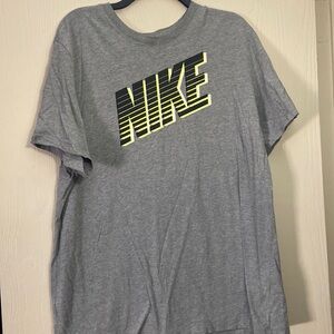 MENS NIKE TEE